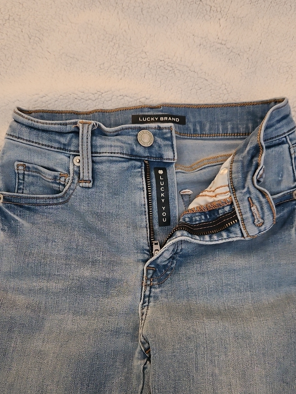 Lucky Brand Light Wash High Rise Women’s Jeans